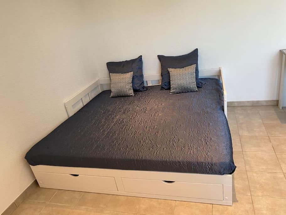 Charmant Studio De 23M2 Avignon Ngoại thất bức ảnh